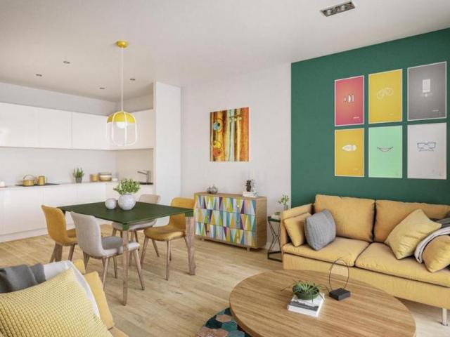 2 bedroom flat for sale