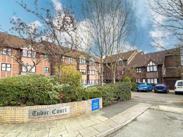 2 bedroom flat for sale