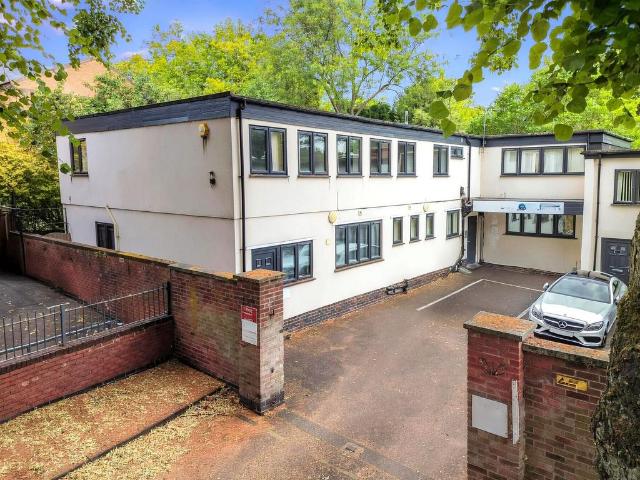2 bedroom flat for sale