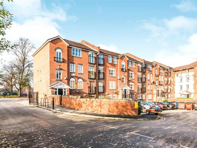 2 bedroom flat for sale