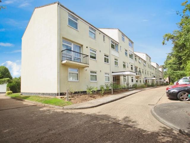 2 bedroom flat for sale