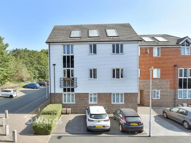 2 bedroom flat for sale