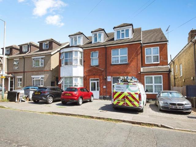 2 bedroom flat for sale