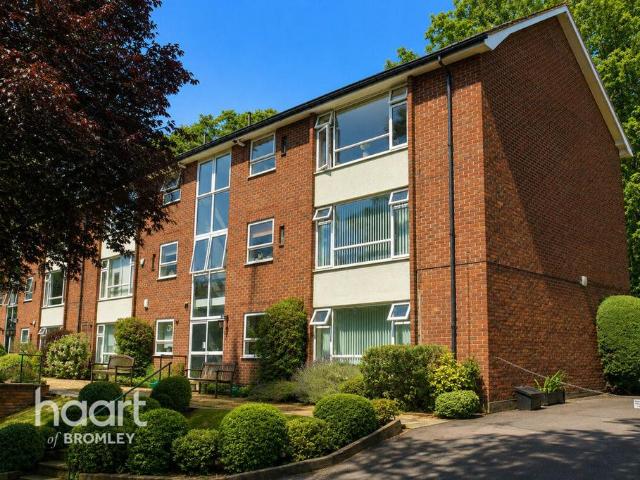2 bedroom flat for sale