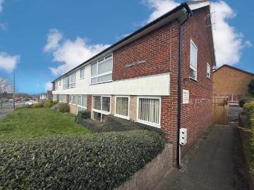 2 bedroom flat for sale