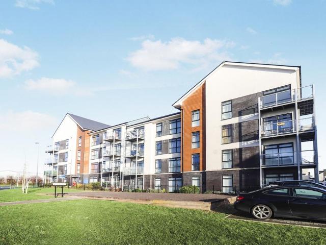 2 bedroom flat for sale