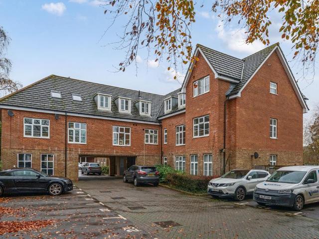 2 bedroom flat for sale