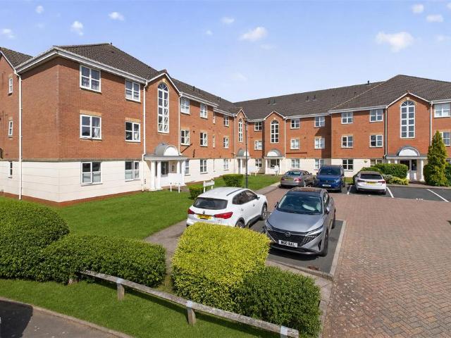 2 bedroom flat for sale