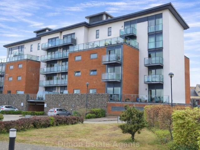 2 bedroom flat for sale