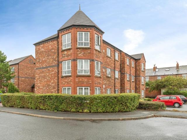 2 bedroom flat for sale