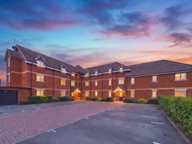 2 bedroom flat for sale