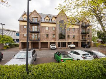2 bedroom flat for sale
