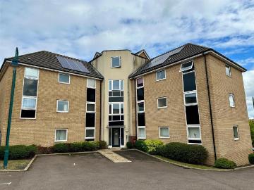 2 bedroom flat for sale
