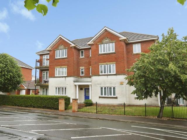 2 bedroom flat for sale
