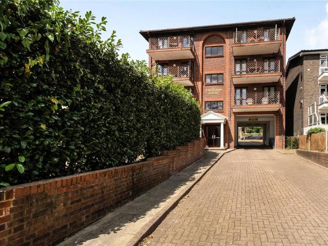 2 bedroom flat for sale