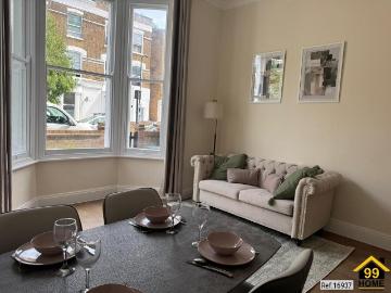 2 bedroom flat for sale