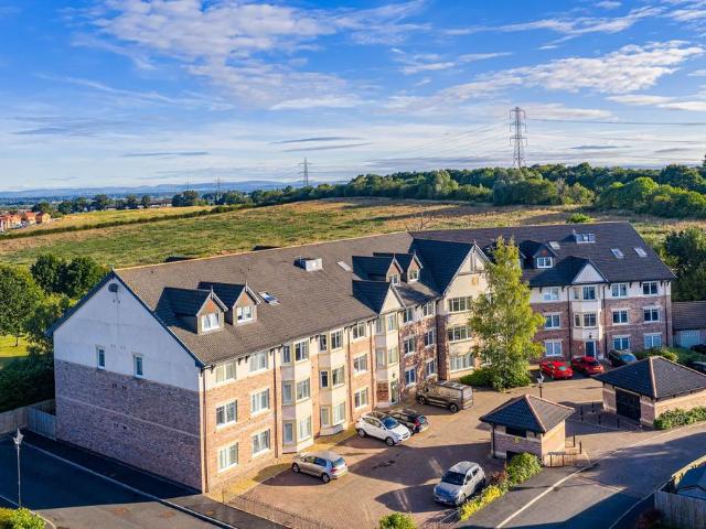 2 bedroom flat for sale