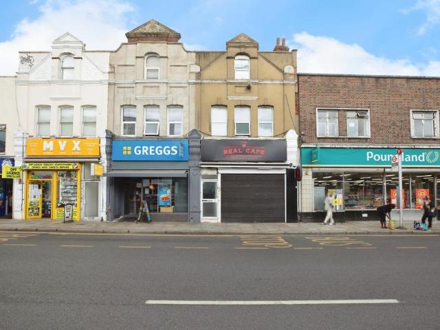 2 bedroom flat for sale