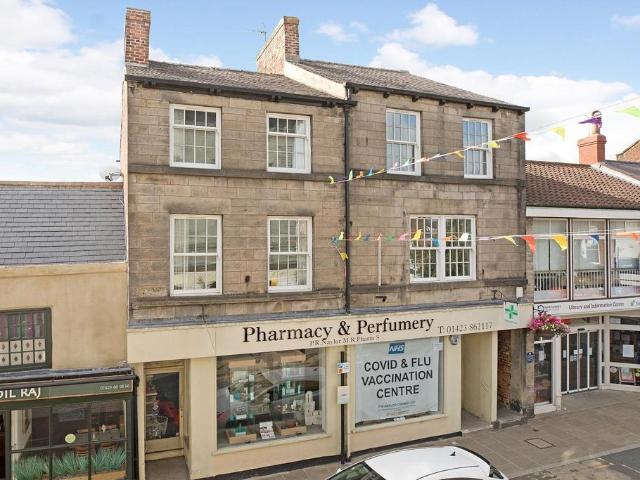 2 bedroom flat for sale