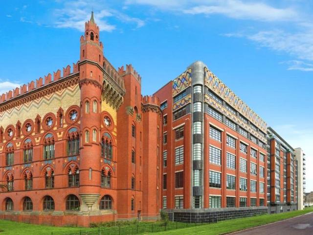 2 bedroom flat for sale