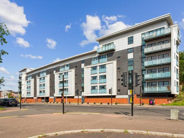 2 bedroom flat for sale