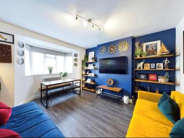 2 bedroom flat for sale