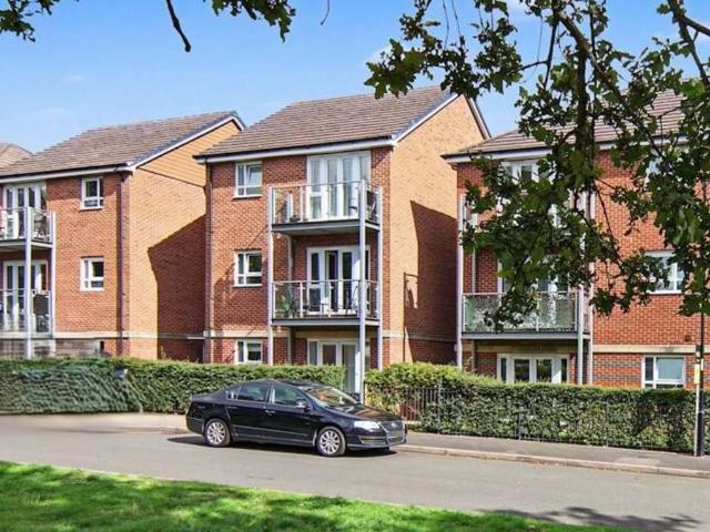 2 bedroom flat for sale
