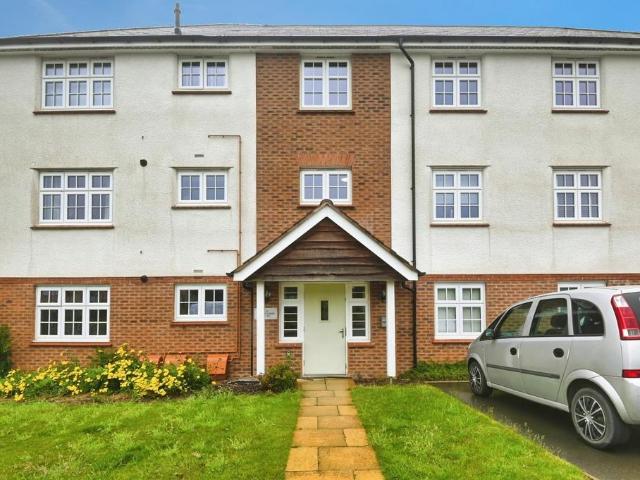 2 bedroom flat for sale