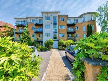 2 bedroom flat for sale