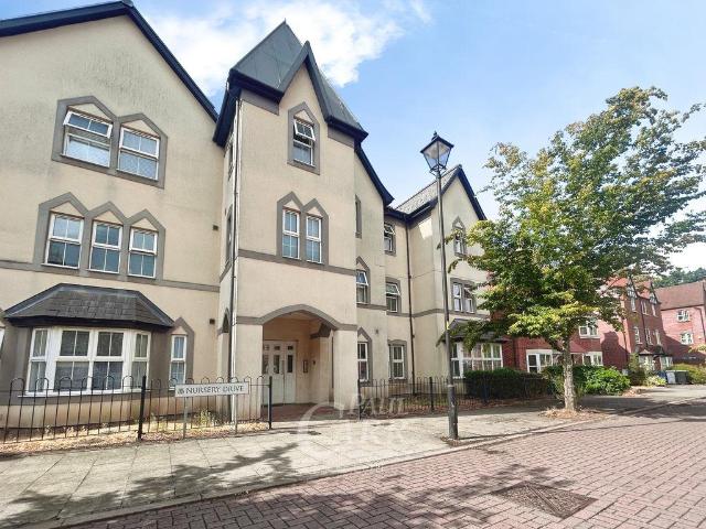 2 bedroom flat for sale