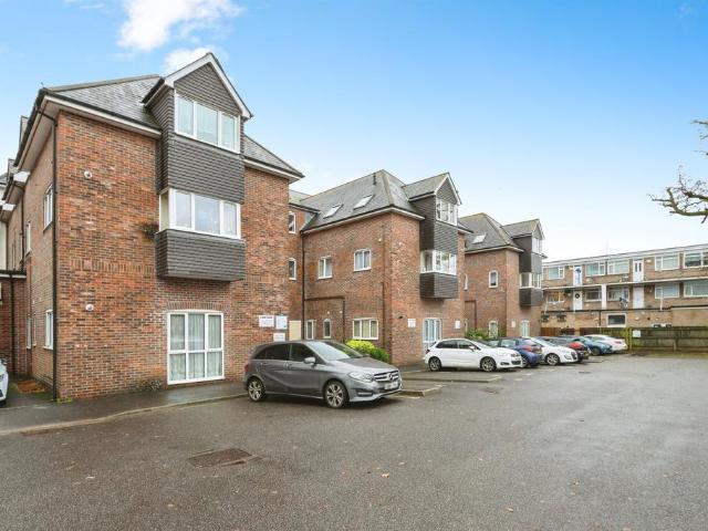 2 bedroom flat for sale