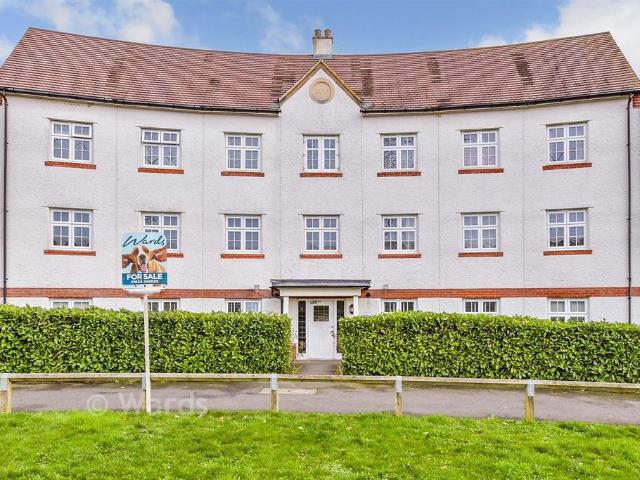 2 bedroom flat for sale