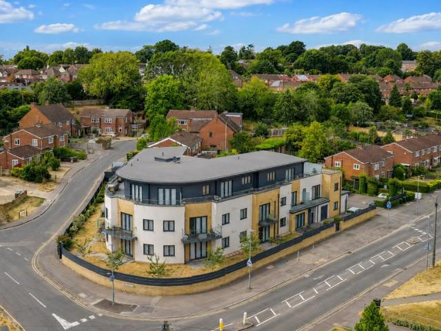 2 bedroom flat for sale
