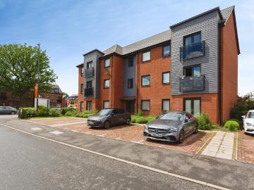 2 bedroom flat for sale
