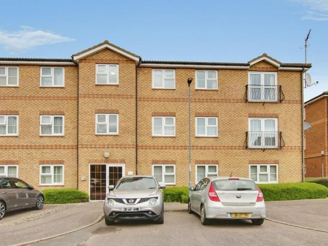 2 bedroom flat for sale
