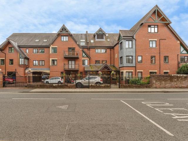 2 bedroom flat for sale