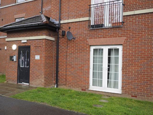 2 bedroom flat for sale