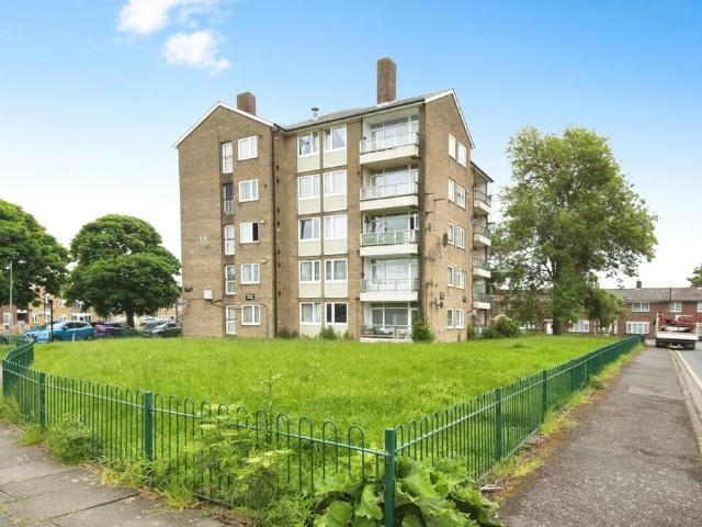2 bedroom flat for sale