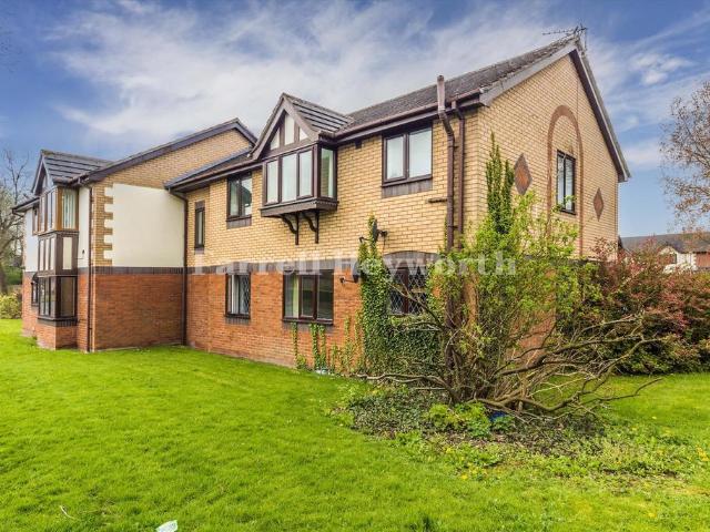 2 bedroom flat for sale