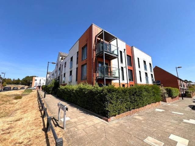 2 bedroom flat for sale