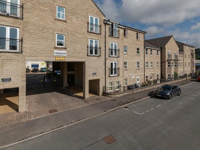 2 bedroom flat for sale