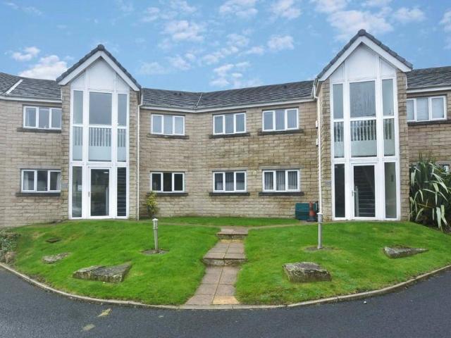2 bedroom flat for sale