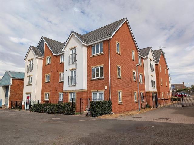 2 bedroom flat for sale