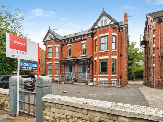 2 bedroom flat for sale