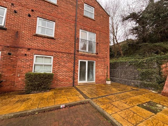 2 bedroom flat for sale