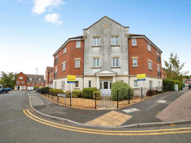 2 bedroom flat for sale