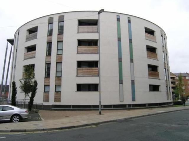 2 bedroom flat for sale