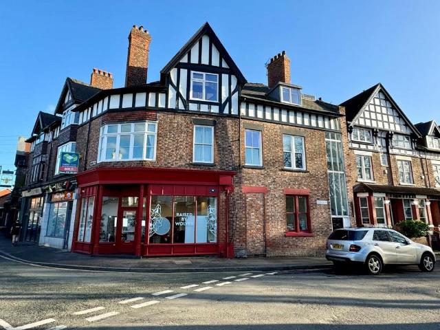 2 bedroom flat for sale