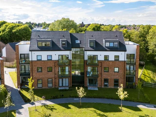 2 bedroom flat for sale