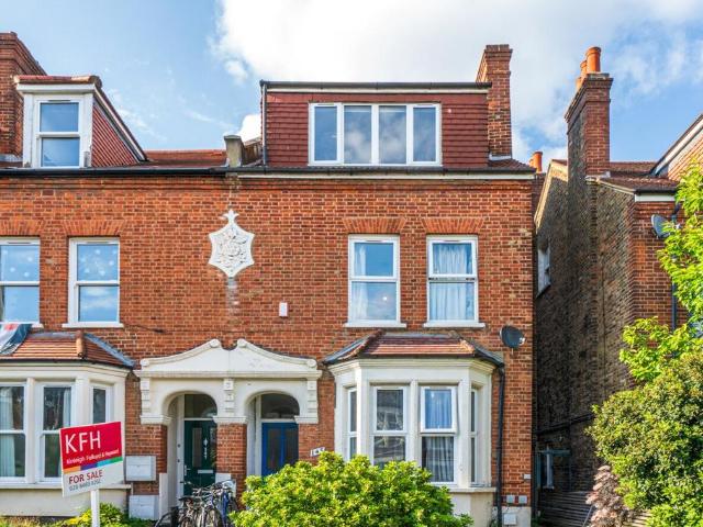 2 bedroom flat for sale